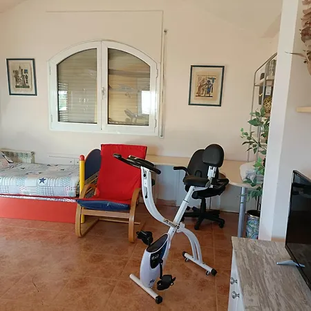 Casa Con Jardin Y Piscina Privada. Santa Eulalia de Ronsaná