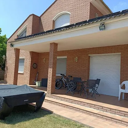 Casa Con Jardin Y Piscina Privada. * Santa Eulalia de Ronsaná