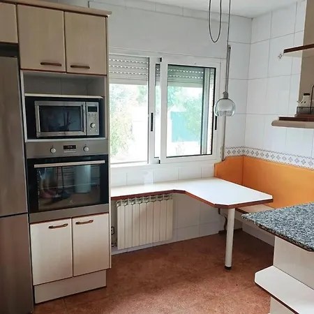 Casa Con Jardin Y Piscina Privada. Casa de Férias